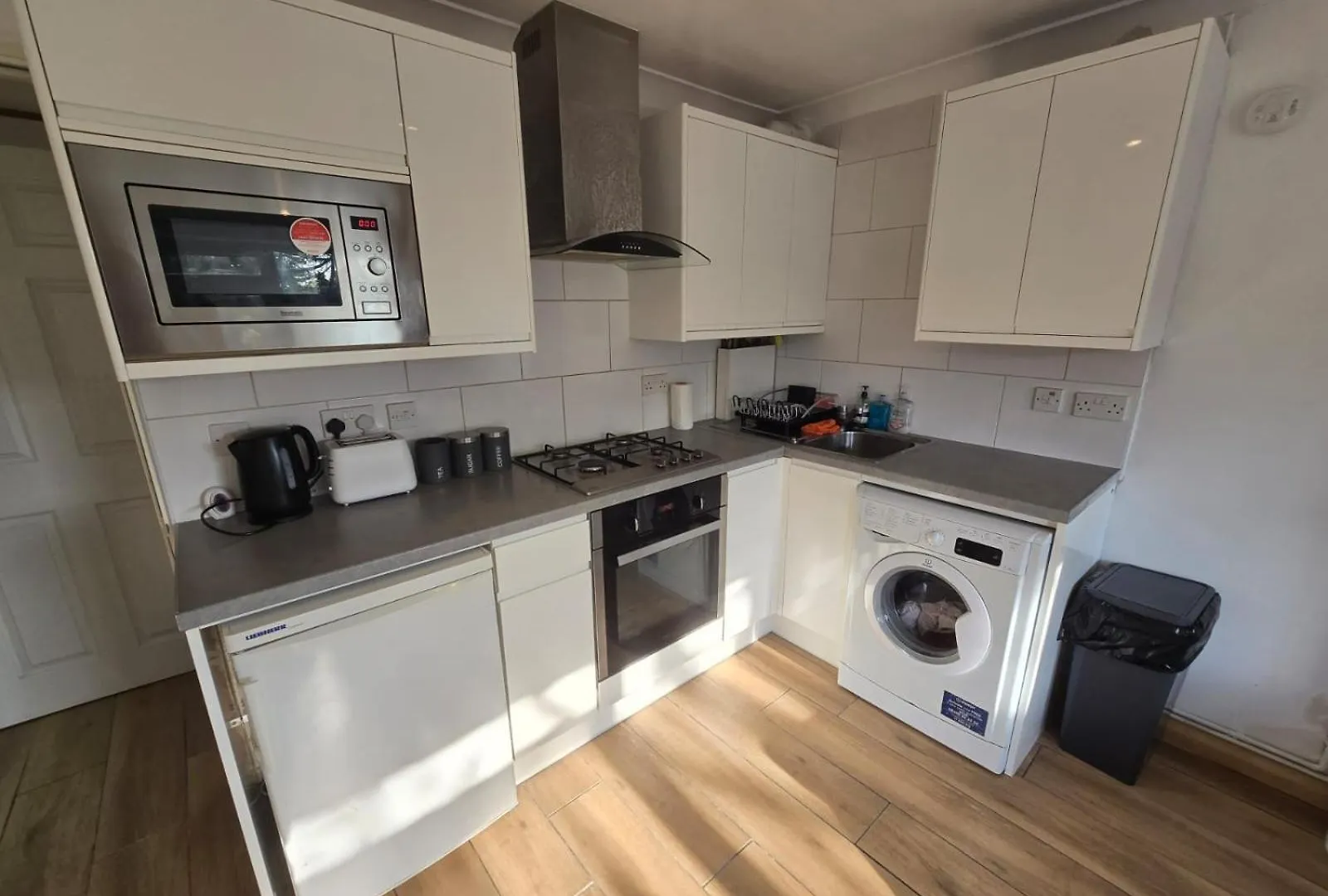 The Gables, Hounslow Apartment