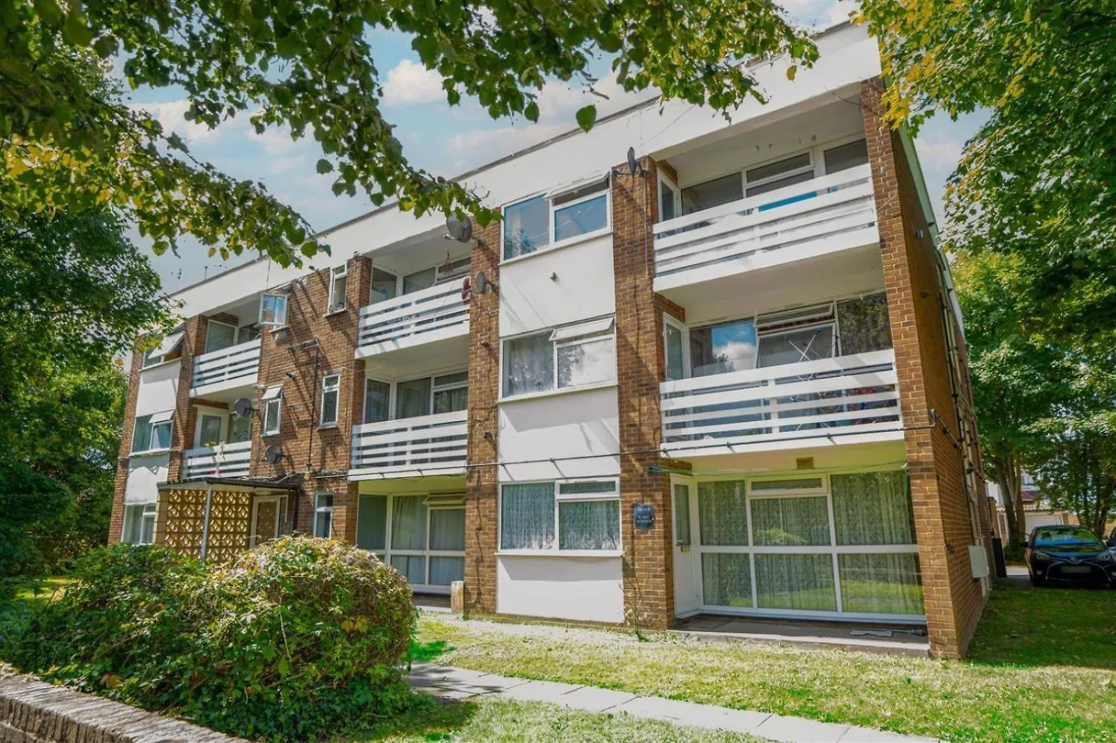 The Gables, Hounslow contacts